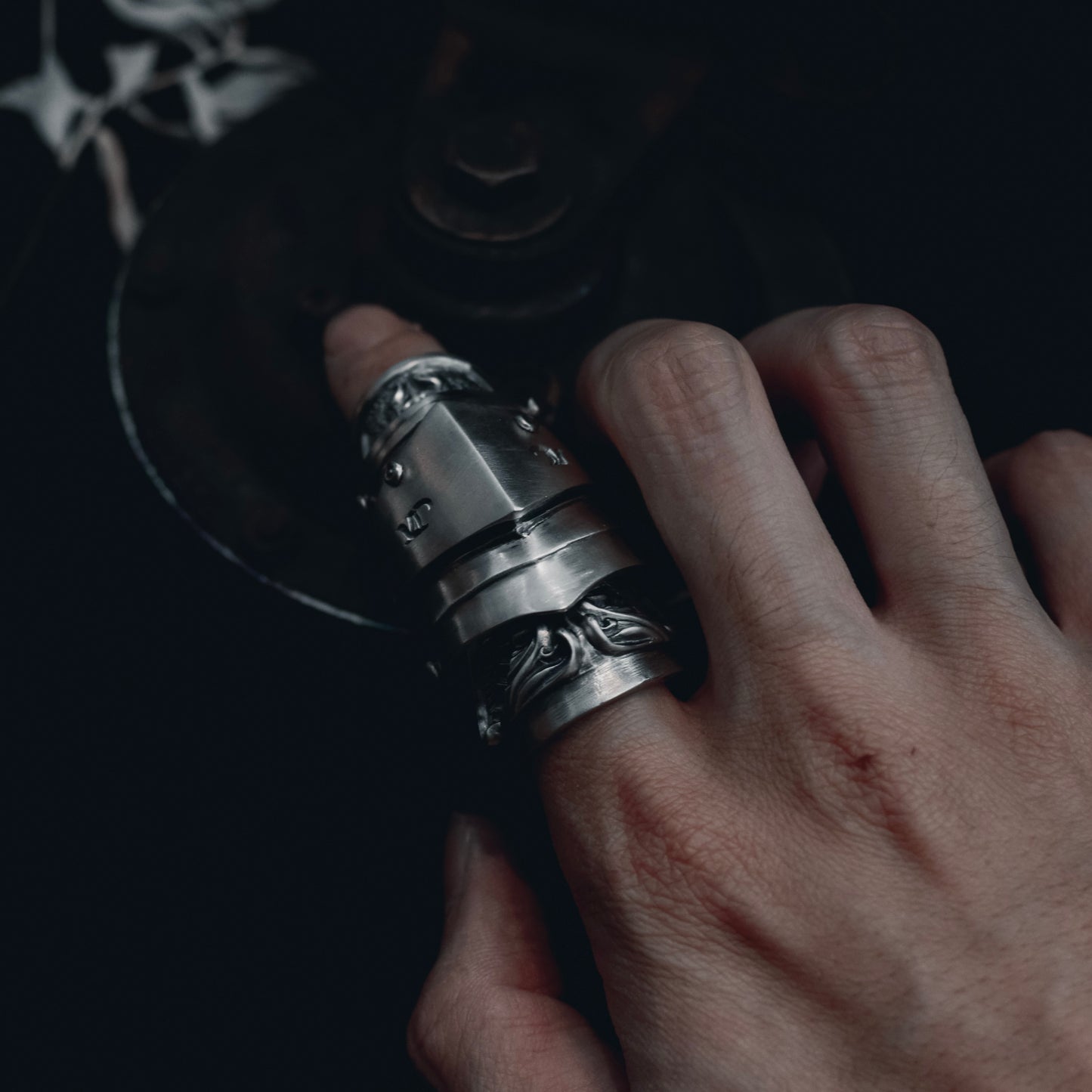 "𝐊𝐧𝐢𝐠𝐡𝐭" - 鎧