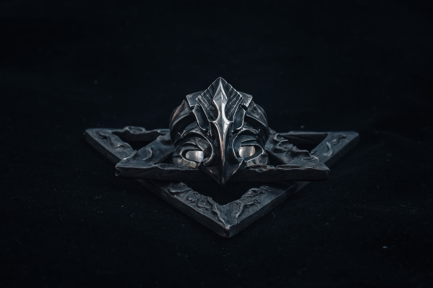 "𝐊𝐧𝐢𝐠𝐡𝐭" - Holy Sword
